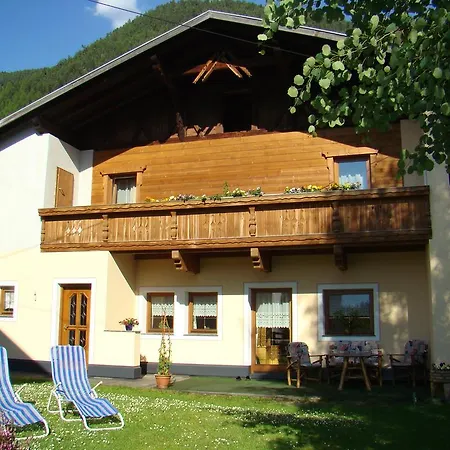 Haus am Brunnen-3